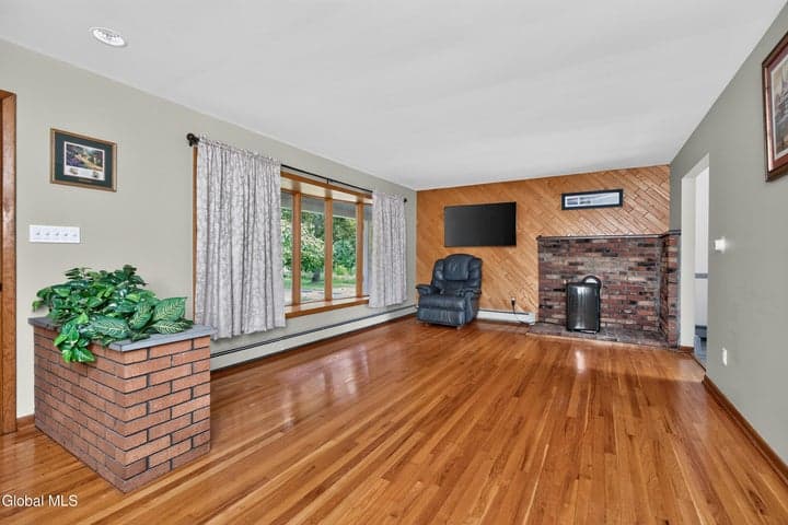 137 Mammoth Spring Road, North Greenbush, NY, photo 5