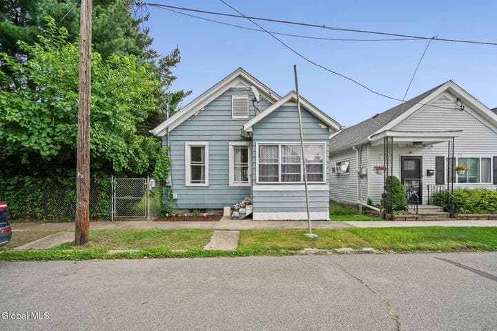 2612 4th Avenue, Watervliet, NY, photo 1