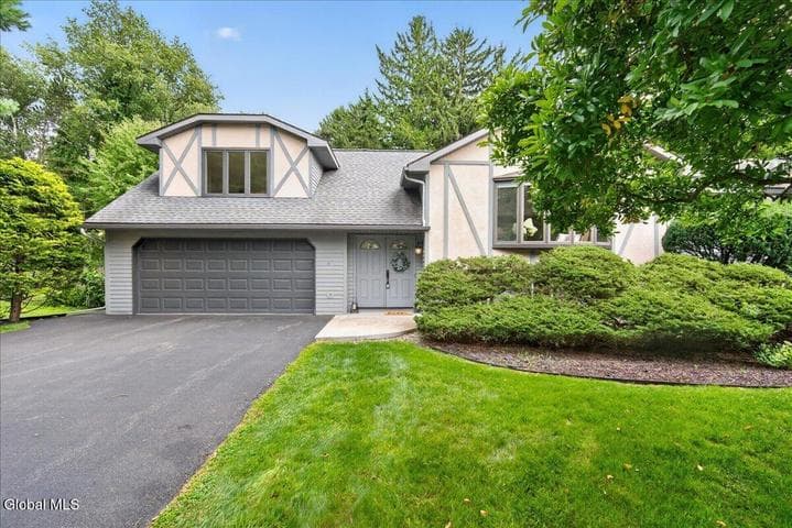 11 Laurel Drive, Loudonville, NY, photo 2