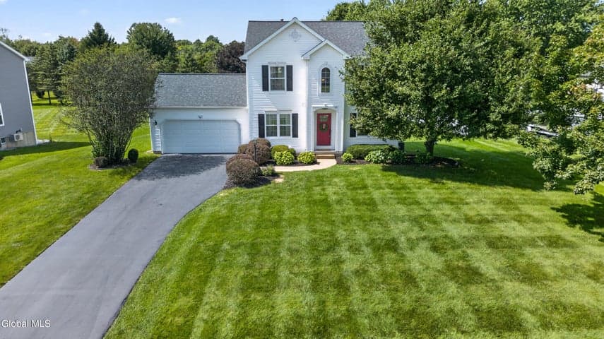 15 Sandpiper Lane, Rexford, NY, photo 2