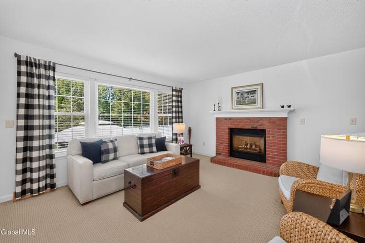 15 Sandpiper Lane, Rexford, NY, photo 4