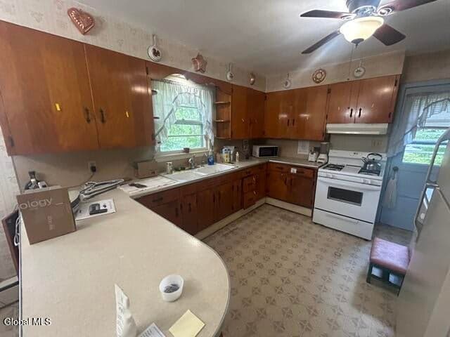 2 Crescent Lane, Troy, NY, photo 5