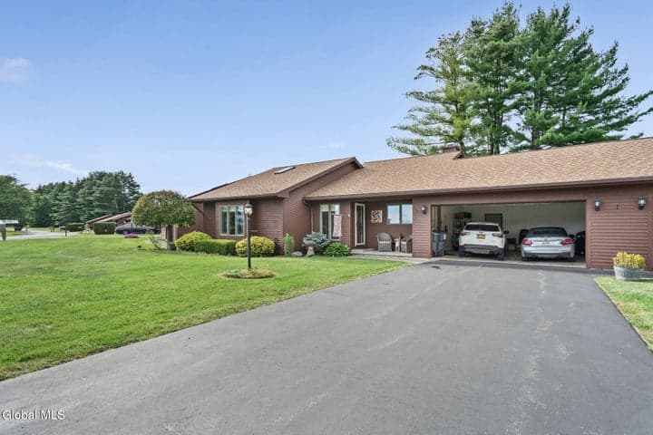 175 Country Club Lane, Fort Johnson, NY, photo 2