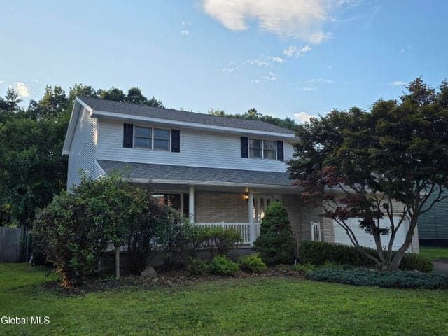 1022 St Lucille Drive, Rotterdam, NY, photo 1