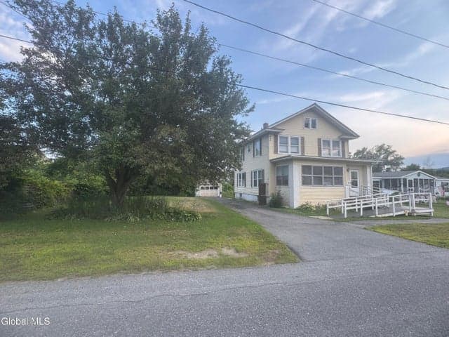 26-28 Elizabeth Street, Whitehall, NY, photo 4