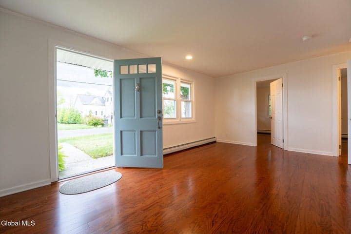 15 Renas Drive, Colonie, NY, photo 3