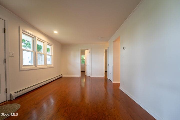 15 Renas Drive, Colonie, NY, photo 4