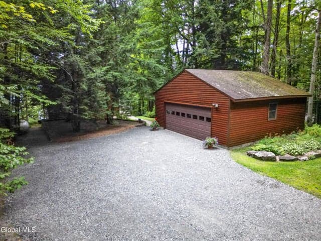 116 Hemlock Drive, Gloversville, NY, photo 4