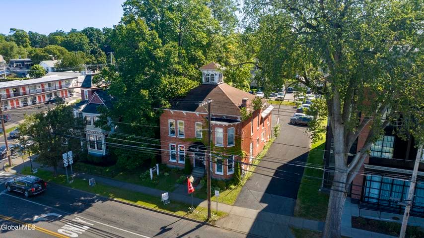182 S Broadway, Saratoga Springs, NY, photo 1
