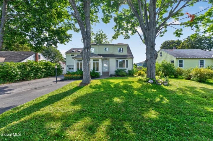 9 Nielsen Road, Altamont, NY, photo 2