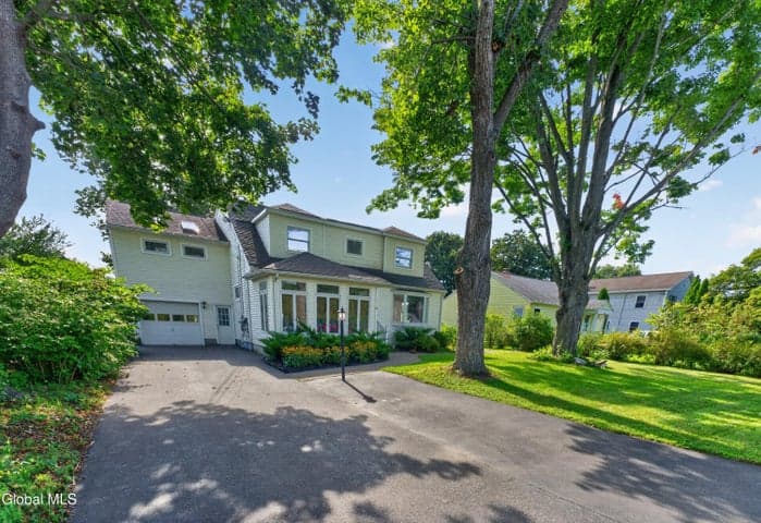9 Nielsen Road, Altamont, NY, photo 3