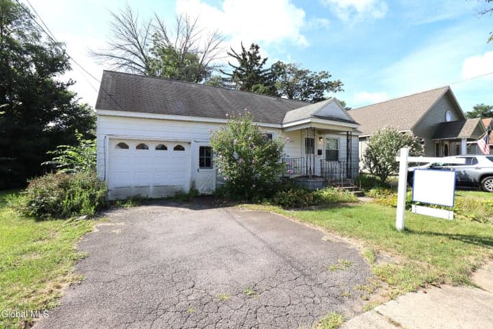 2116 Neil Street, Schenectady, NY