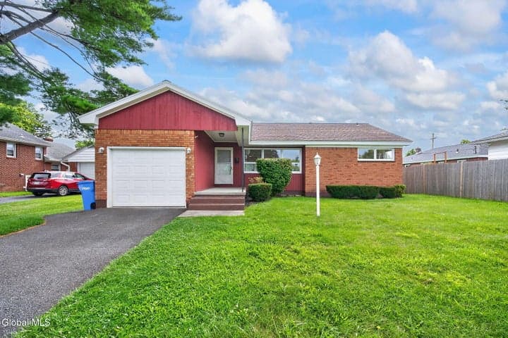 5 Picotte Drive, Albany, NY, photo 1