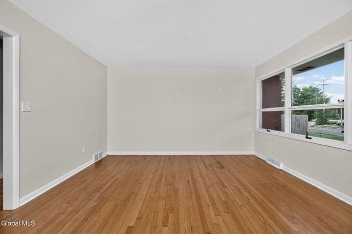 5 Picotte Drive, Albany, NY, photo 5