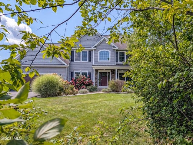 2 Haywood Lane, Rensselaer, NY, photo 3