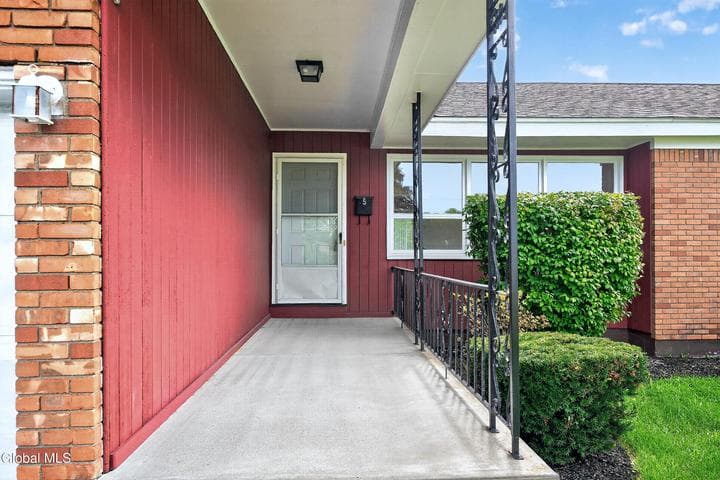 5 Picotte Drive, Albany, NY, photo 3