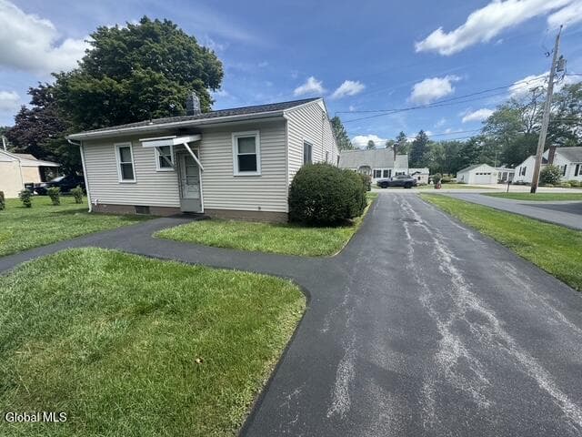 25 Pawling Avenue, Halfmoon, NY, photo 4