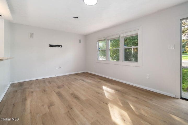 54 S Amherst Avenue, Niskayuna, NY, photo 3