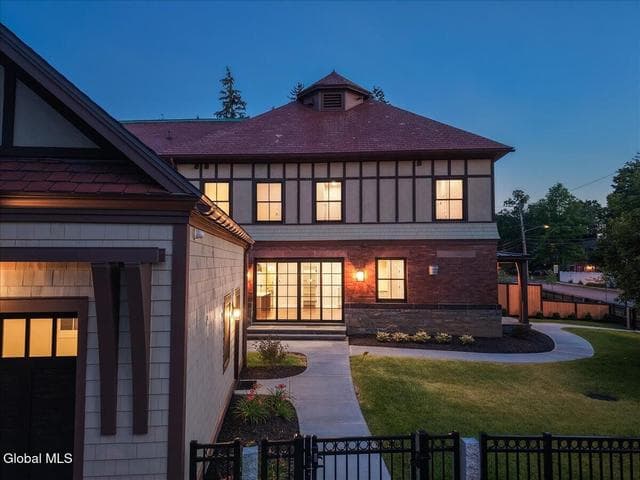 122 Regent Street #Unit 1, Saratoga Springs, NY, photo 3