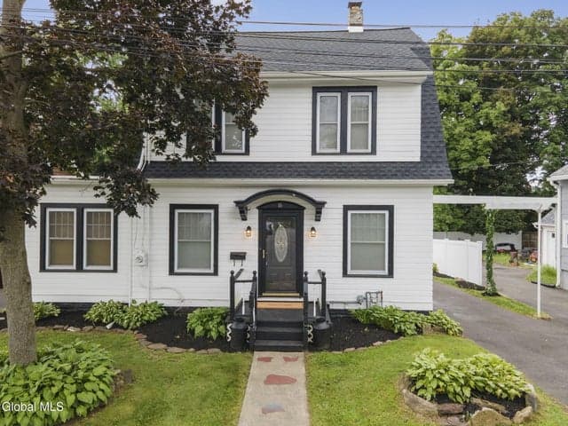 16 Summit Avenue, Latham, NY, photo 1