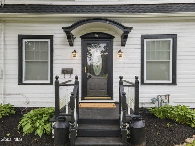 16 Summit Avenue, Latham, NY, photo 3