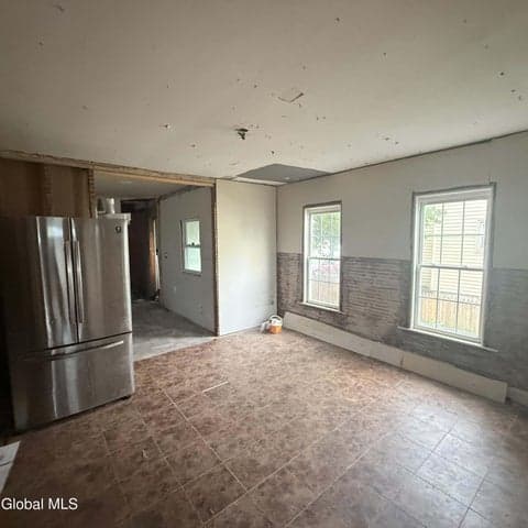 18 Walnut Street, Gloversville, NY, photo 2