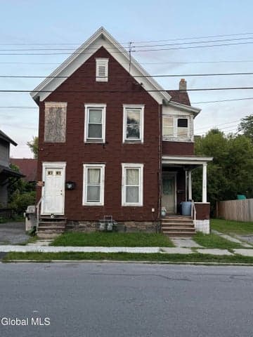 176 N Arlington Avenue, Gloversville, NY