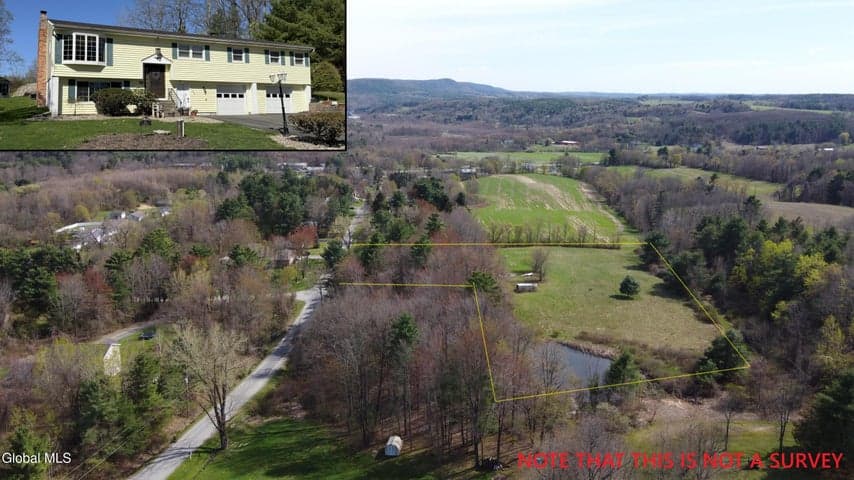 31 Sterup Drive, Pittstown, NY