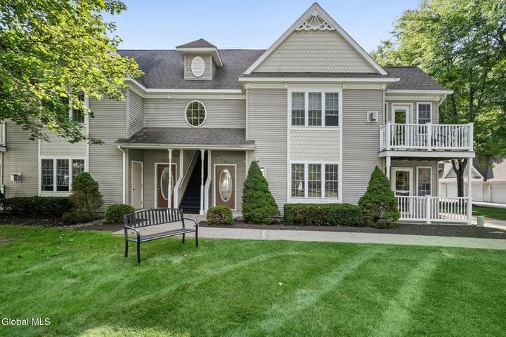 502 Mallards Pond Lane, Guilderland, NY, photo 1