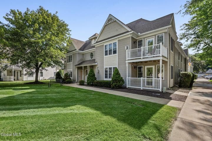 502 Mallards Pond Lane, Guilderland, NY, photo 2