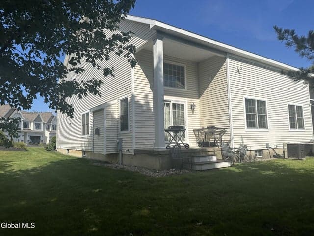 46 Andriana Lane, Albany, NY, photo 3