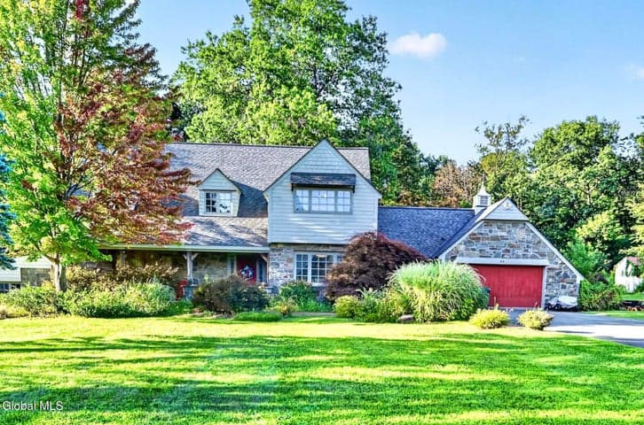 33 Alva Street, East Greenbush, NY