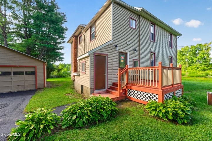 26 Verbraska Avenue, Amsterdam, NY