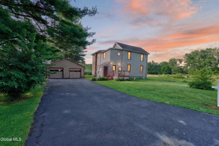 26 Verbraska Avenue #2, Amsterdam, NY, photo 3