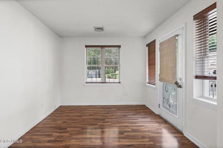 502 Mallards Pond Lane, Guilderland, NY, photo 5