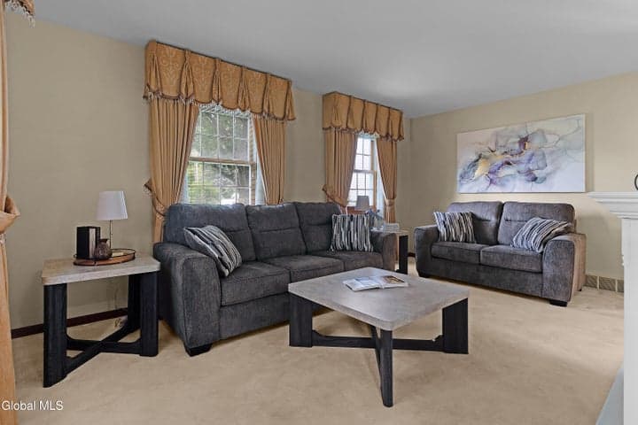 2 Dolphin Drive, Latham, NY, photo 4