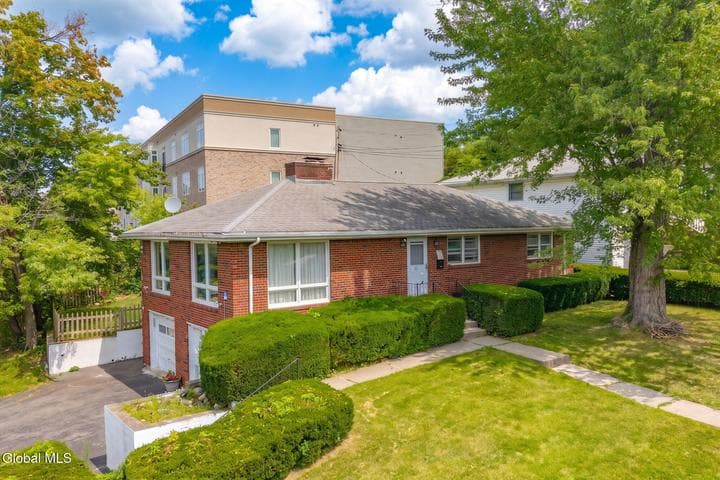 1 Crown Terrace, Albany, NY, photo 2