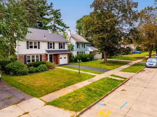 47 Pointview Drive, Troy, NY, photo 2