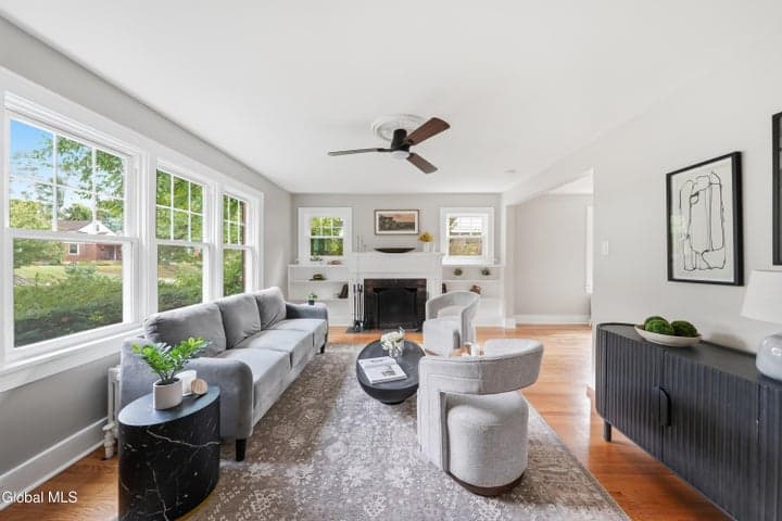 47 Pointview Drive, Troy, NY, photo 3
