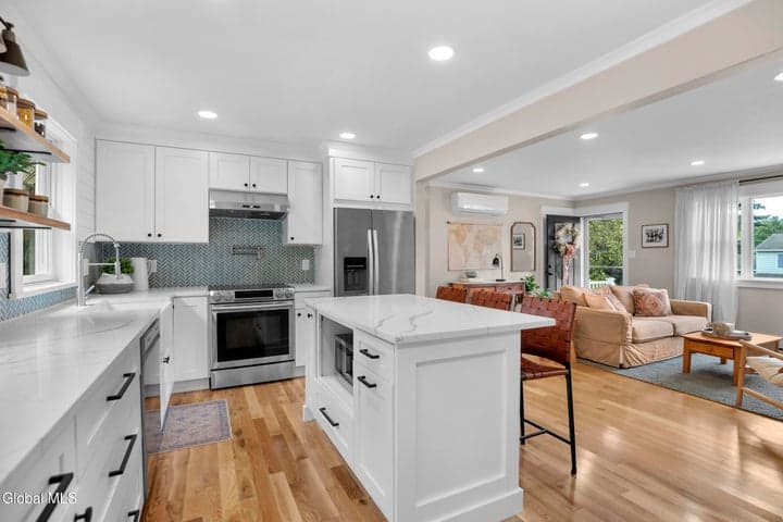 3 Colonial Court, Queensbury, NY, photo 4