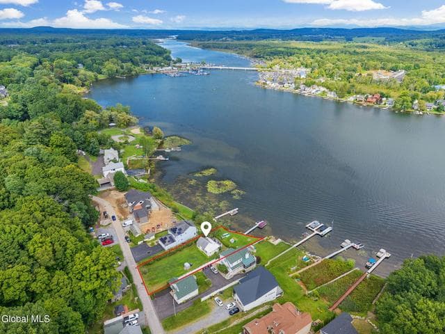 19 Garside Road, Saratoga Springs, NY, photo 2