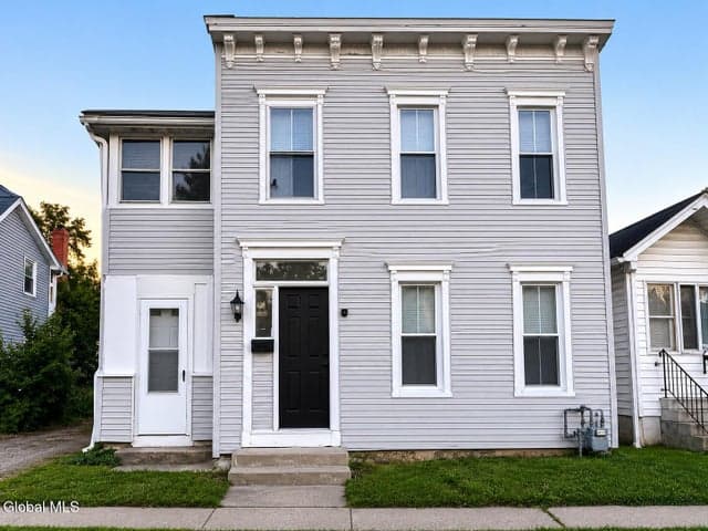 577 6th Avenue, Watervliet, NY, photo 1