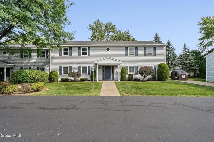 125 Cedarview Lane, Colonie, NY, photo 2