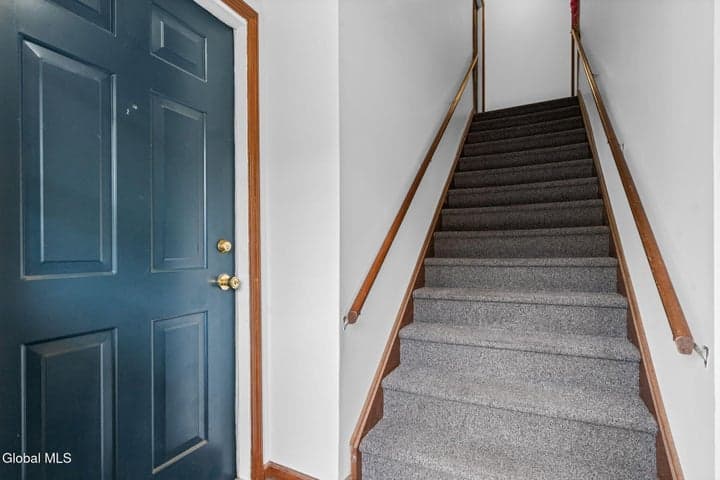 125 Cedarview Lane, Colonie, NY, photo 4