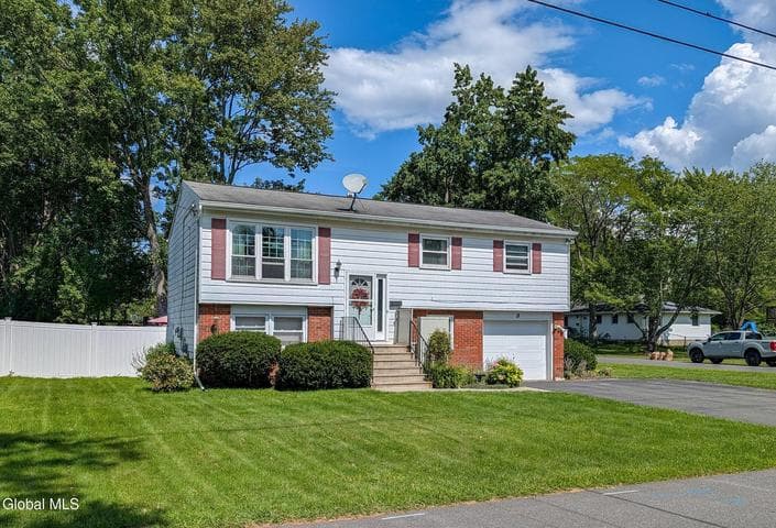 18 California Avenue, East Greenbush, NY, photo 4