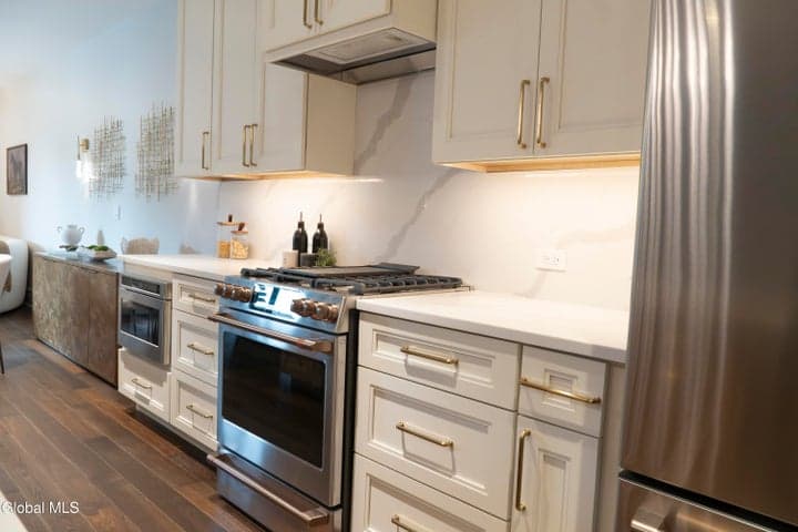 78 Church Street #205, Saratoga Springs, NY, photo 5