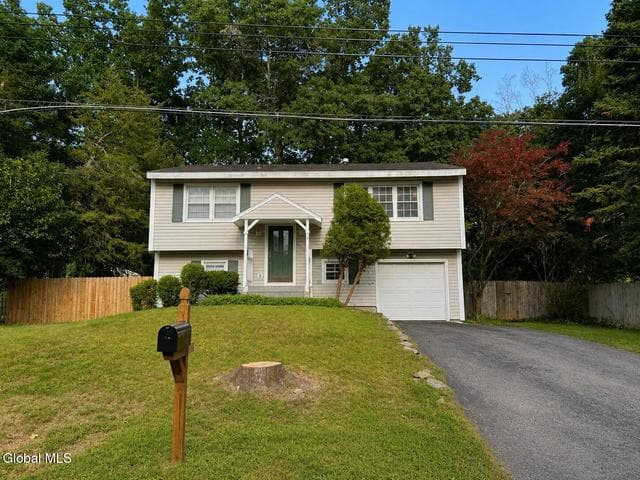31 Northway Court, Saratoga Springs, NY
