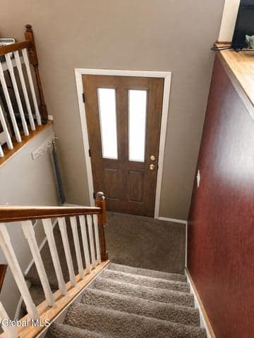31 Northway Court, Saratoga Springs, NY, photo 2