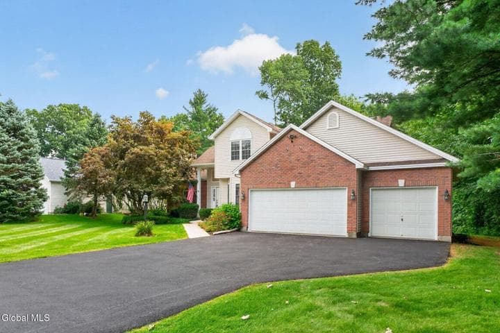12 Four Leaf Manor, Clifton Park, NY, photo 2