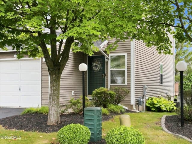 131 Harvard Road, Watervliet, NY, photo 3